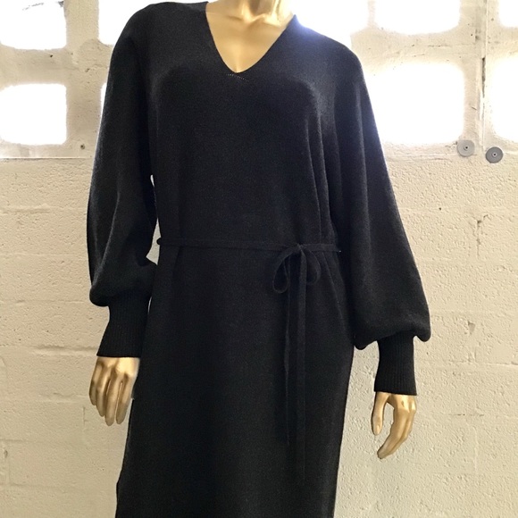 Sold on Tradesy VINCE V-NECK SLIT WOOL BLEND MIDI - Picture 4 of 8